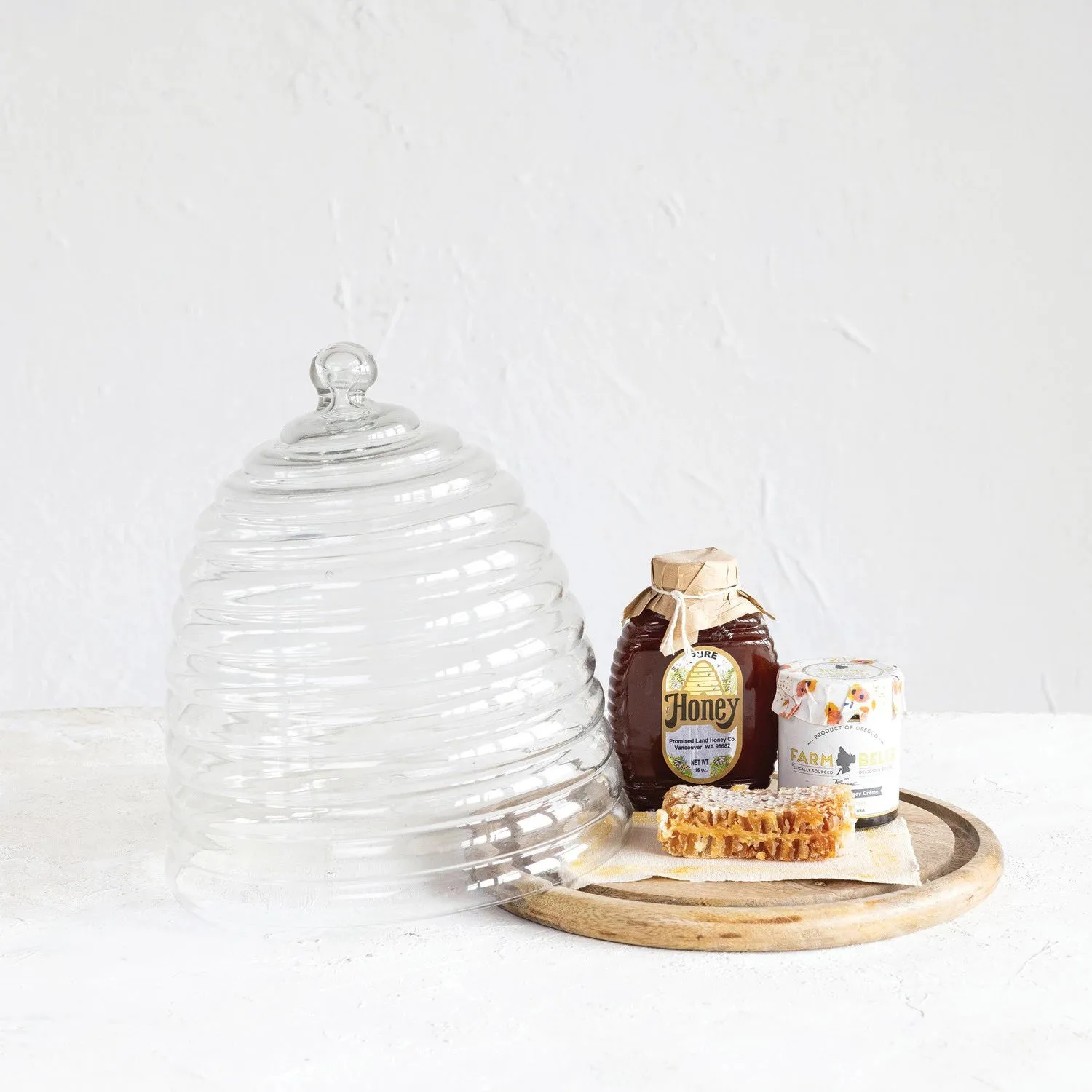 BEE HIVE CLOCHE WITH TRAY