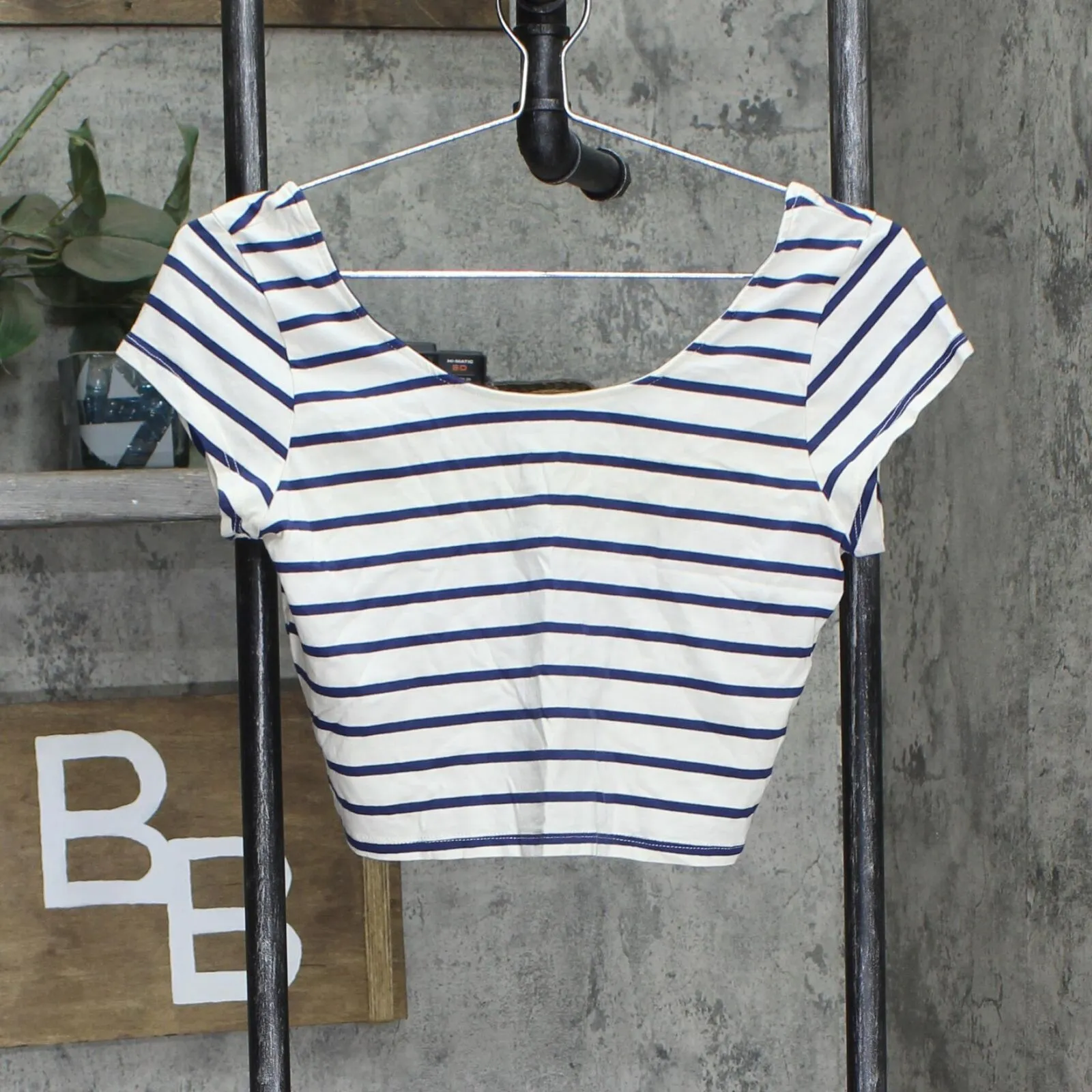 Charlotte Russe Womens Knit Cropped Low Back Shirt Top Ivory Blue Striped L