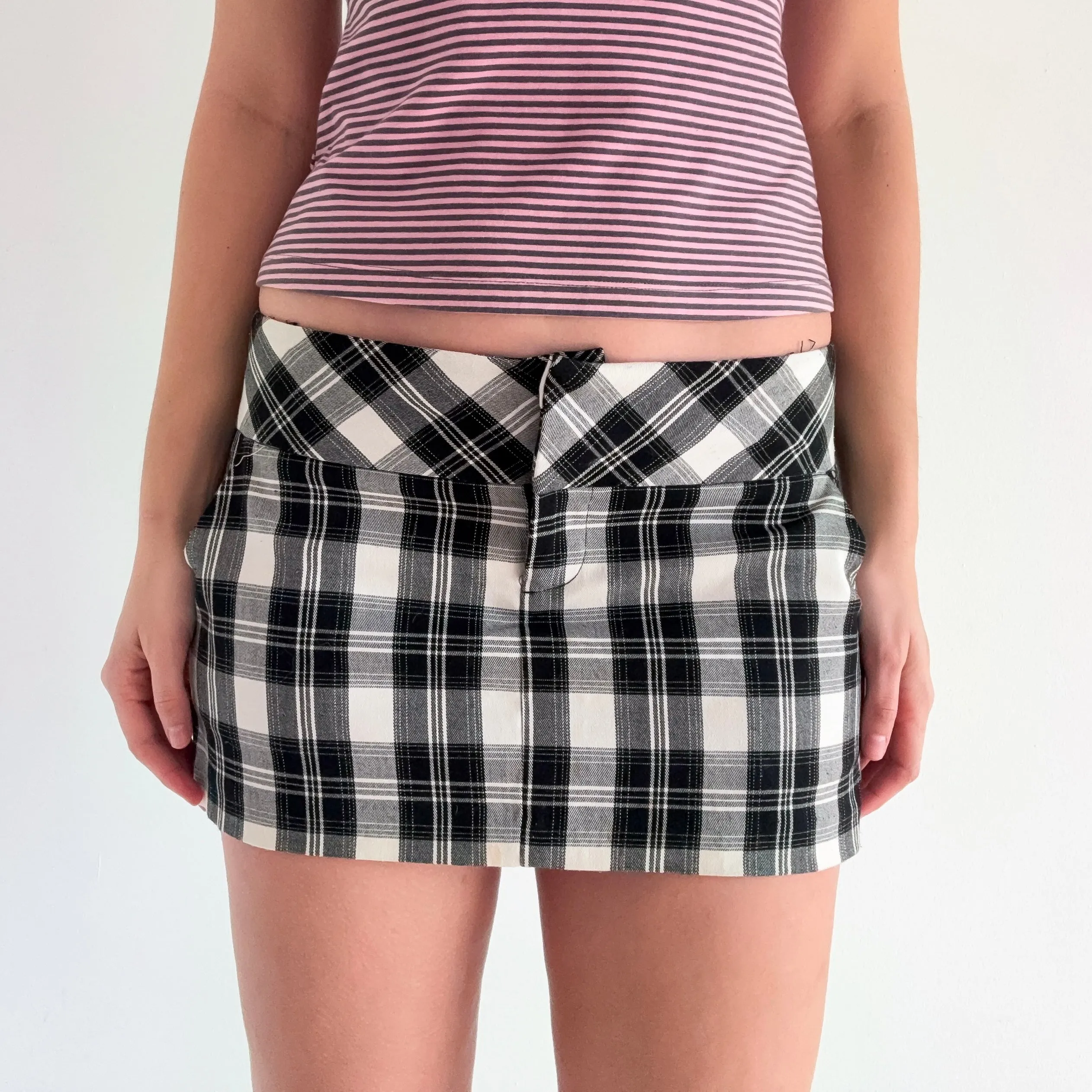 Y2K Black & White Plaid Mini Skirt / SZ M